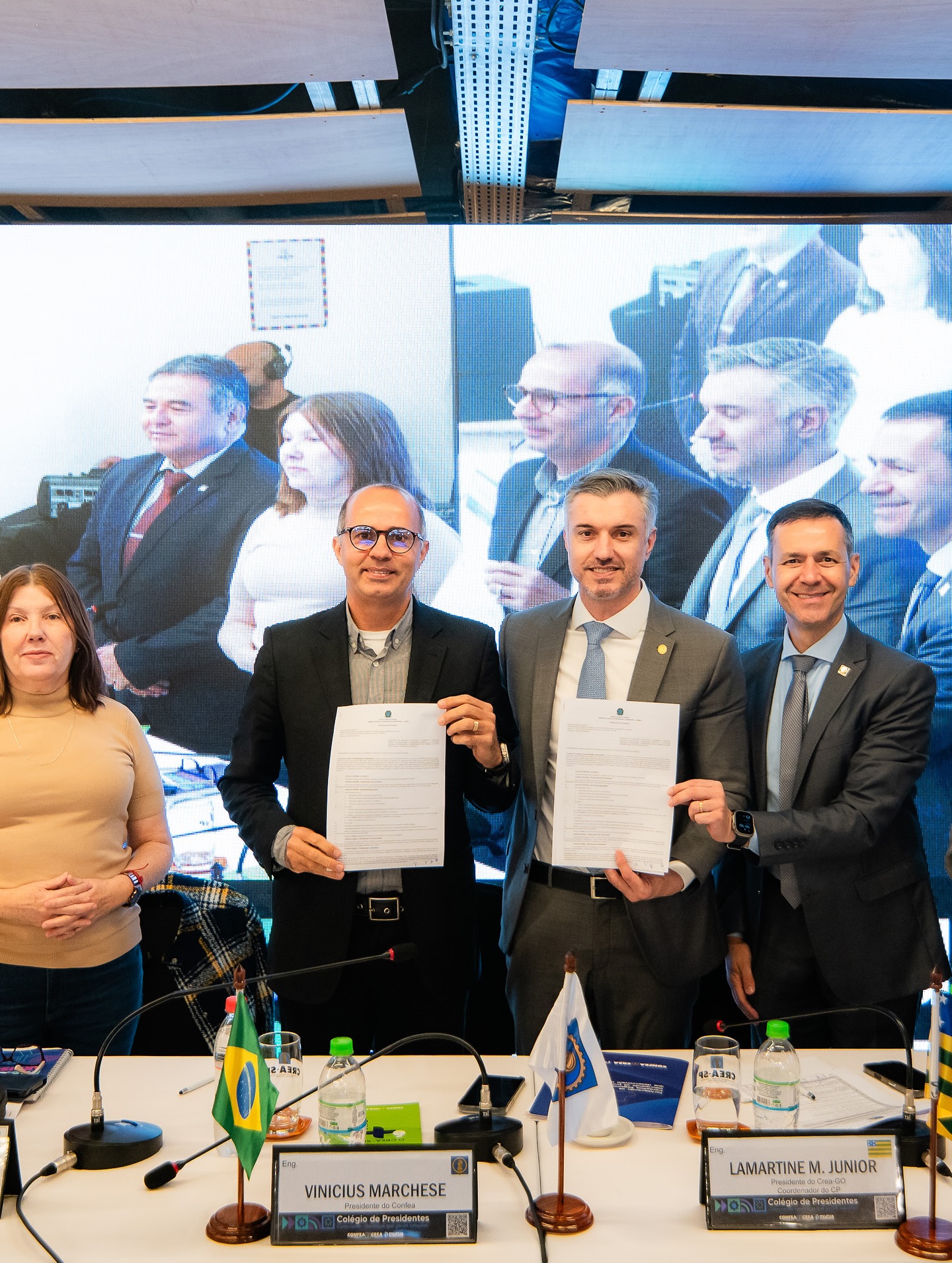 2-repost-crea-sp-98234843288324872438