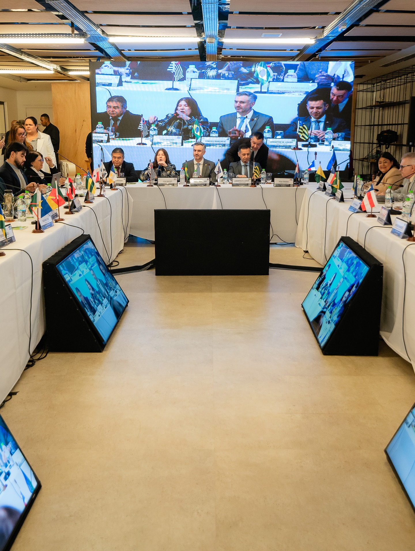 3-repost-crea-sp-98234843288324872438