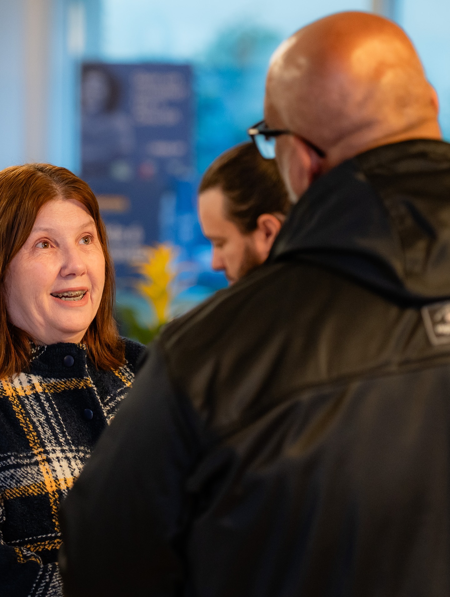 4-repost-crea-sp-98234843288324872438