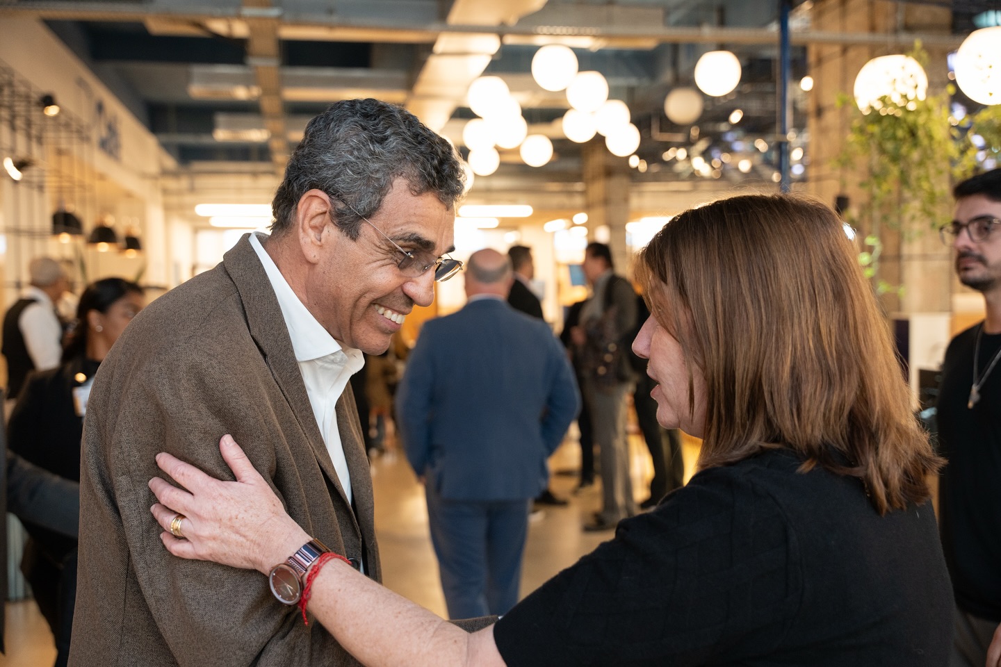 5-repost-crea-sp-904359834598435453543