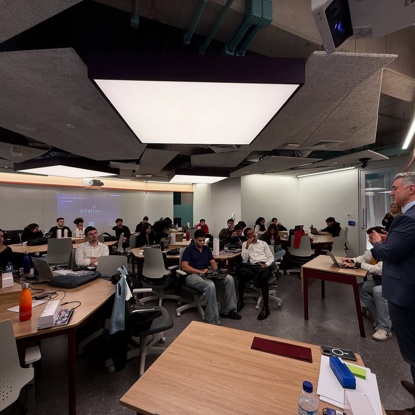 4-repost-crea-sp-9992303200001212